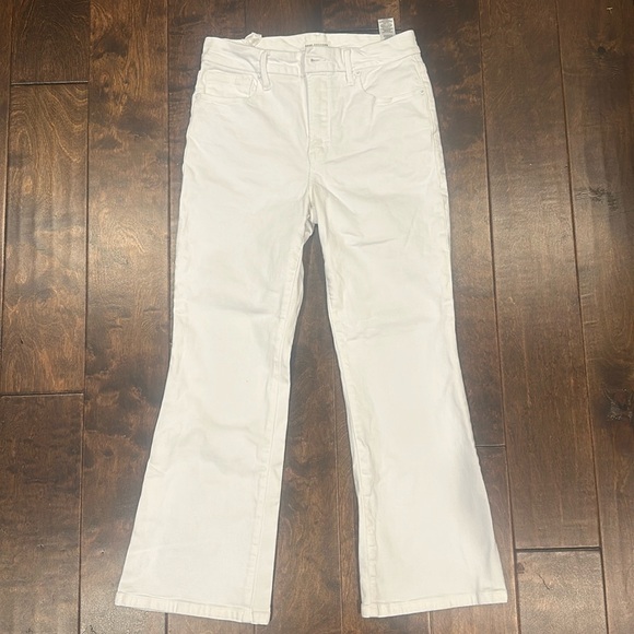 Good American Denim - NWOT Good American white Jeans 27